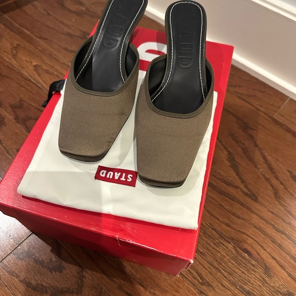 Staud Otto Satin Mule Kitten Heel in Army Green 37.5 - Picture 4 of 6